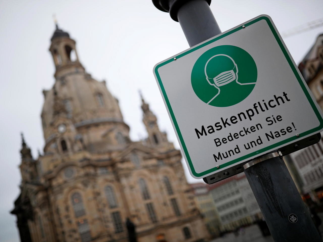 Policia gjermane ndalon ceremoninë fetare me mbi 100 pjesëmarrës pa maska