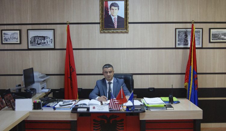 Familjarët e komisarit Artan Cuku padi kundër Ministrisë së Brendshme
