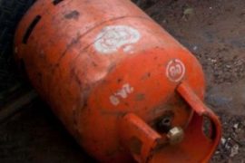 Shpërthen një bombul gazi në Durrës, plagosen dy persona