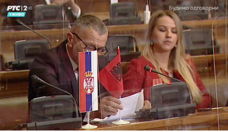 Fjalimi i parë shqip në parlamentin e Serbisë së pasluftës