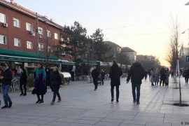 Sindikata e Shëndetësisë kundërshton lehtësimin e masave anti-COVID në Kosovë