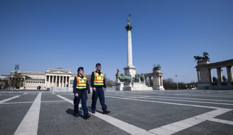 Hungaria ashpërson masat për të frenuar përhapjen e  COVID-19