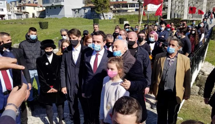Albin Kurti dhe politikan shqiptar nga Maqedonia e Veriut, Malit të Zi e Preshevës përkujtojnë Besëlidhjen Shqiptare në Lezhë