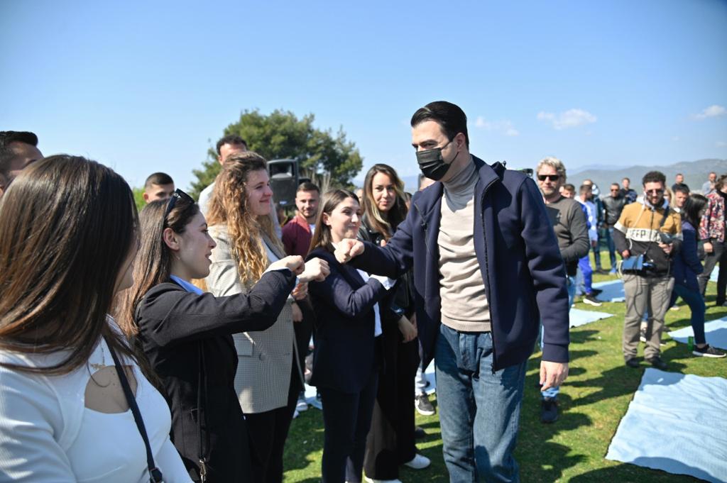 Basha e quan Ramën ‘kërpurdhë helmuese’