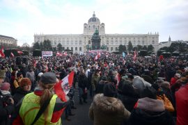 Mijëra protestues në Vjenë për kufizimet e COVID-19