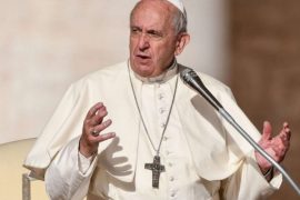 Papa Françesku miraton masa te ashpra kundër korrupsionit
