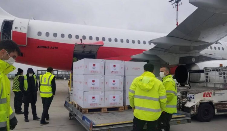 n Shqipëria merr edhe 208 mijë doza të vaksinës kineze