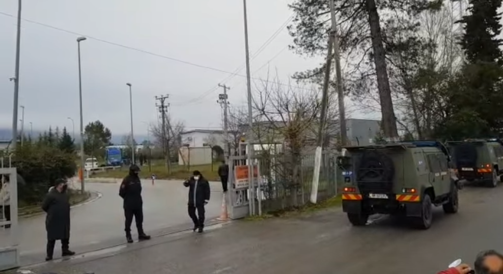 Ministri i Mbrojtjes: Forcat e Armatosura kanë rritur vigjilencën në Rinas