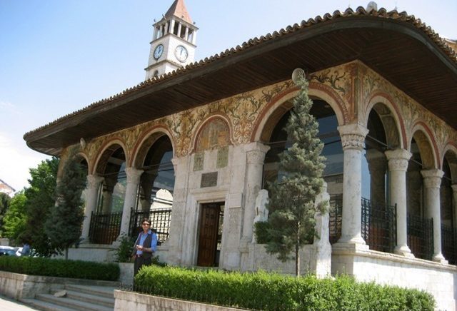 albania tirana mosque athebeu Myslimanët shqiptarë gati për Ramazanin e dytë nën pandeminë e Covid-19