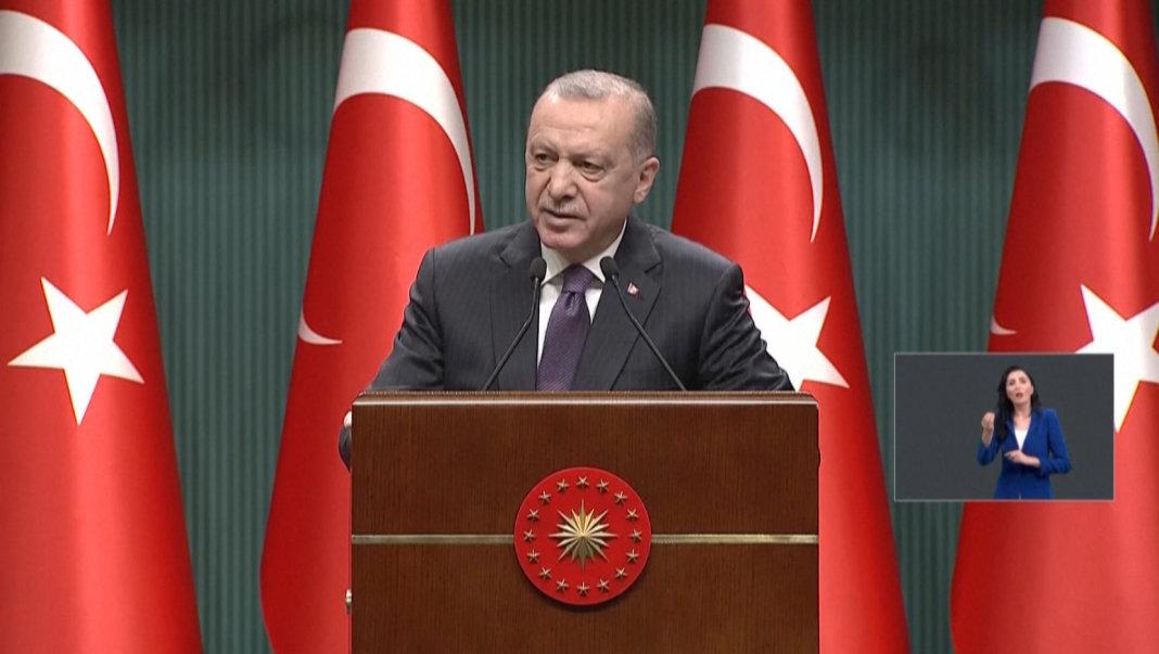 Aleati i Erdogan përgatit draftin për kushtetutën e re