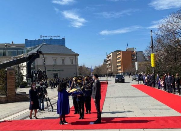 Osmani merr zyrtarisht detyrën e presidentit të Kosovës