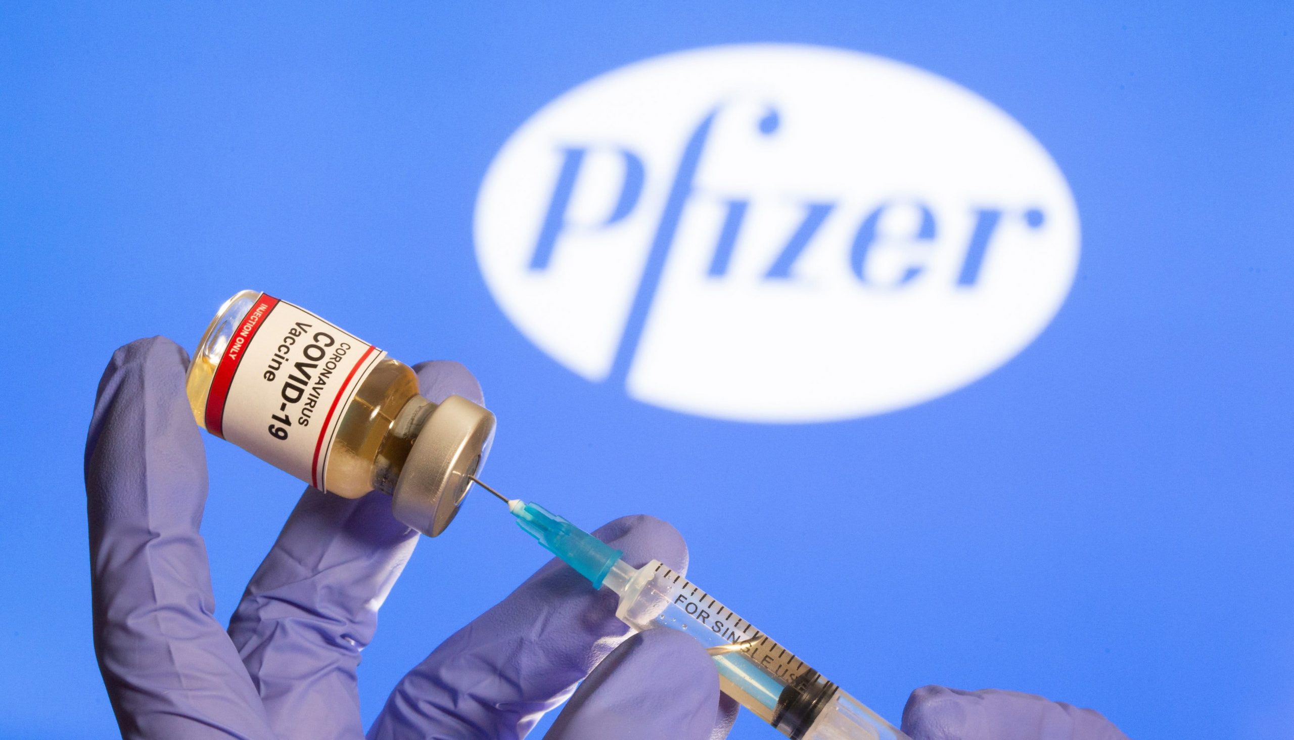 Pfizer nis të testojë efikasitetin e kombinimit të vaksinës COVID-19