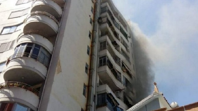Zjarr në parkingun e një pallati në Tiranë, evakuohen banorët