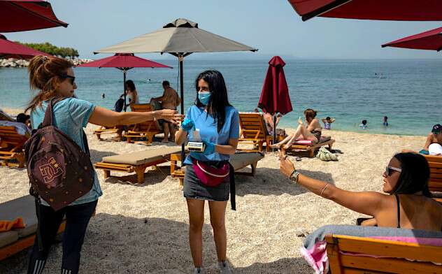 Greqia vendos hapjen e plazheve një javë para nisjes së sezonit turistik