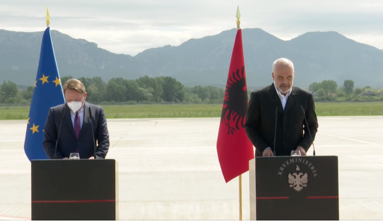 Screen Shot at AM Rama: PS do të braktisë luftën e vjetër politike