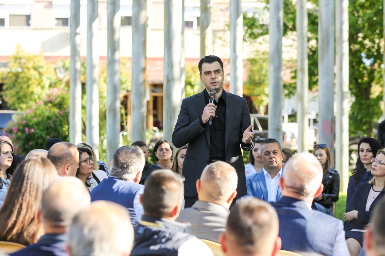 Basha kërkon votëbesimin e demokratëve në Berat