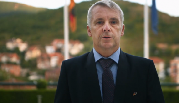 Ambasadori gjerman në Kosovë quan ‘të papranueshme’ sulmet ndaj ministres Gërvalla