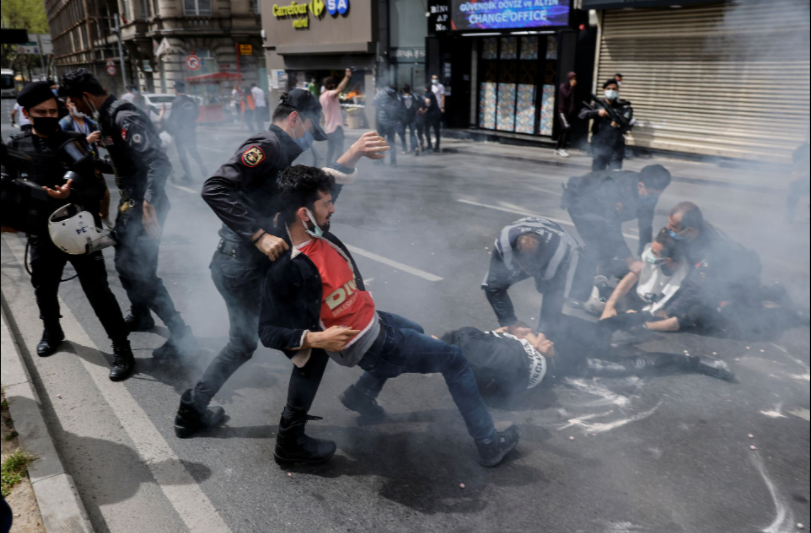Arrestohen mbi 200 pjesëmarrës në marshimet e 1 Majit në Stamboll