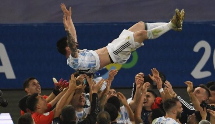 Messi fiton trofeun e parë me Argjentinën