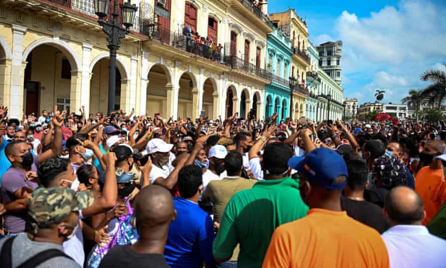 Protesta kundër qeverisë komuniste në Kubë pas thellimit të krizës ekonomike