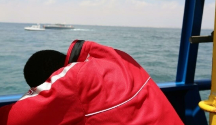 Fundoset anija me emigrantë në Tunizi, 43 të vdekur