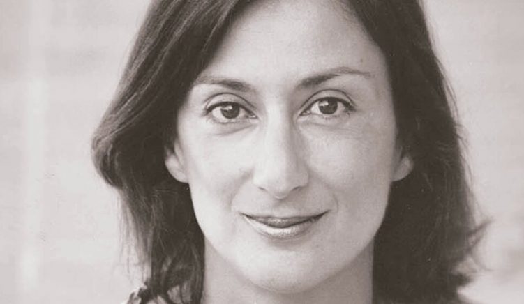 Komuniteti ndërkombëtar përballet me kritika mbi vrasjen e gazetares malteze Daphne Caruana