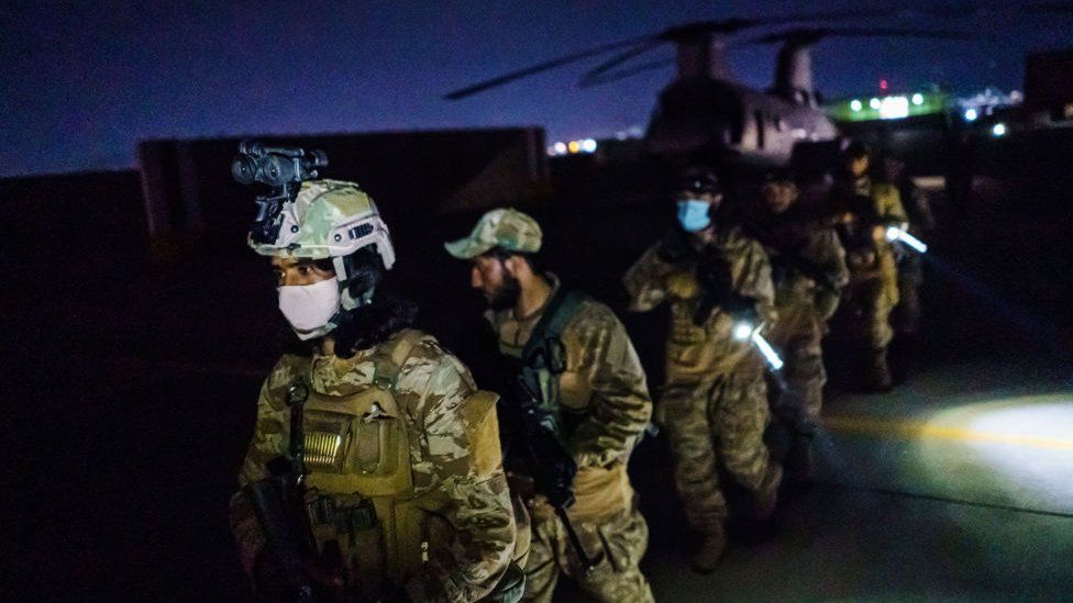 Forcat e SHBA largohen nga Afganistani, talebanët marrin nën kontroll aeroportin në Kabul