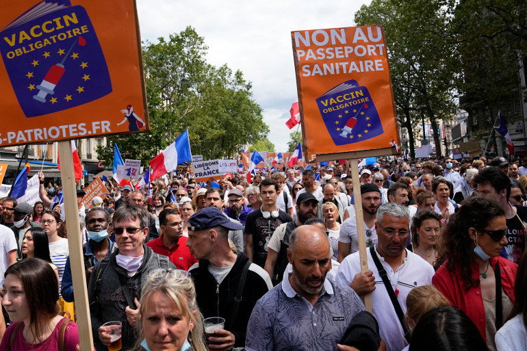 Sërish protesta kundër çertifikatës së vaksinimit në Francë