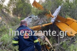 Rrëzohet aeroplani zjarrfikës në ishullin grek, shpëton piloti