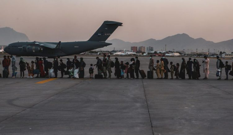 Shpërthim jashtë aeroportit të Kabulit