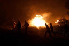 150 banesa shkatërrohen nga zjarri në Greqi