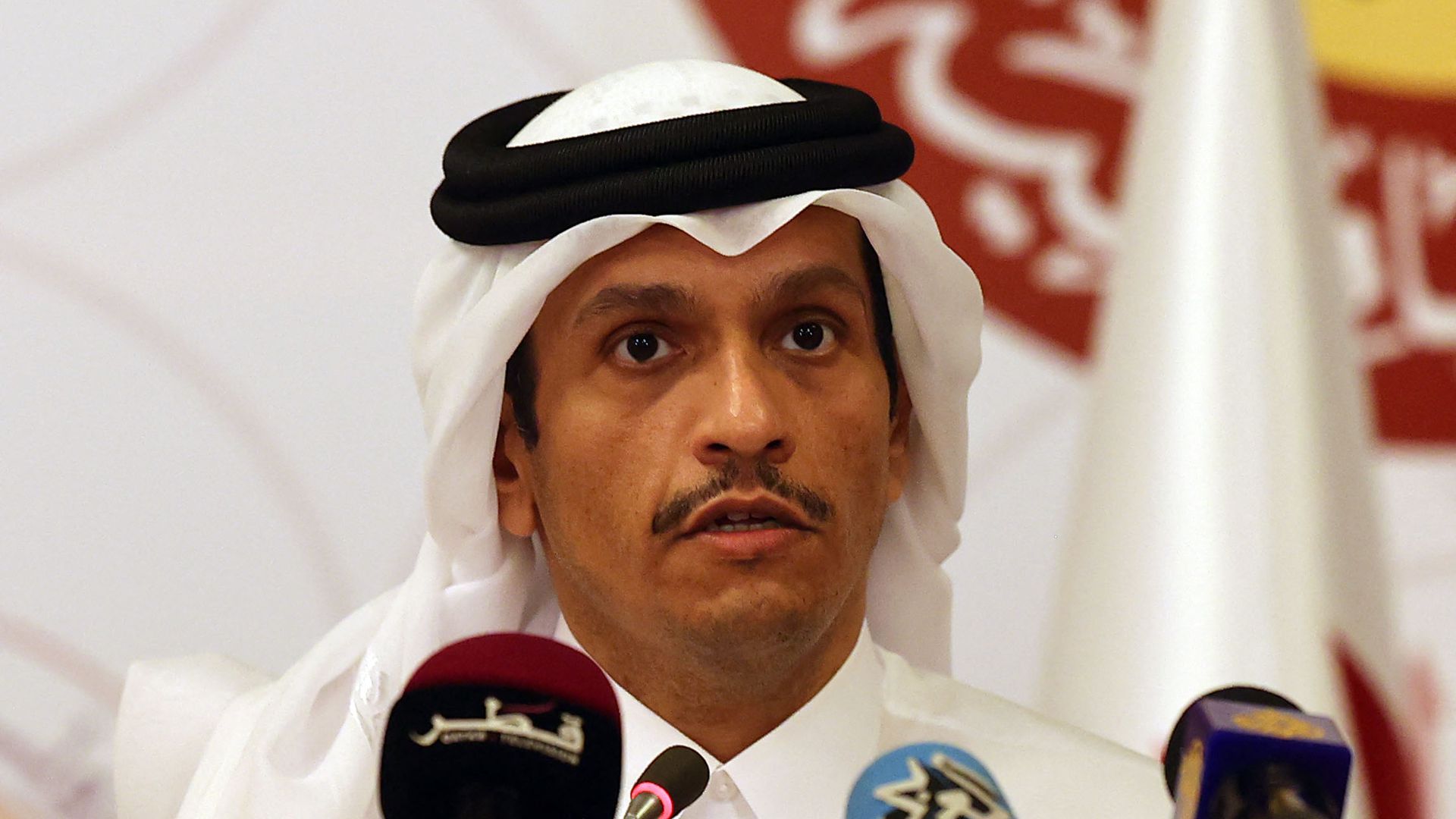 Zyrtarët e Katarit takohen me drejtuesit e talibanëve, apel për armëpushim