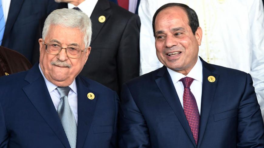 Takim i rrallë mes presidentit palestinez dhe ministrit izraelit të mbrojtjes