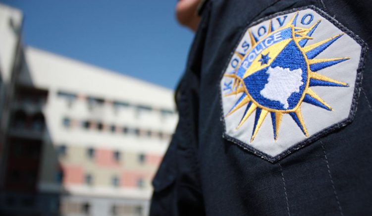 22 shqiptarë deportohen nga Kosova