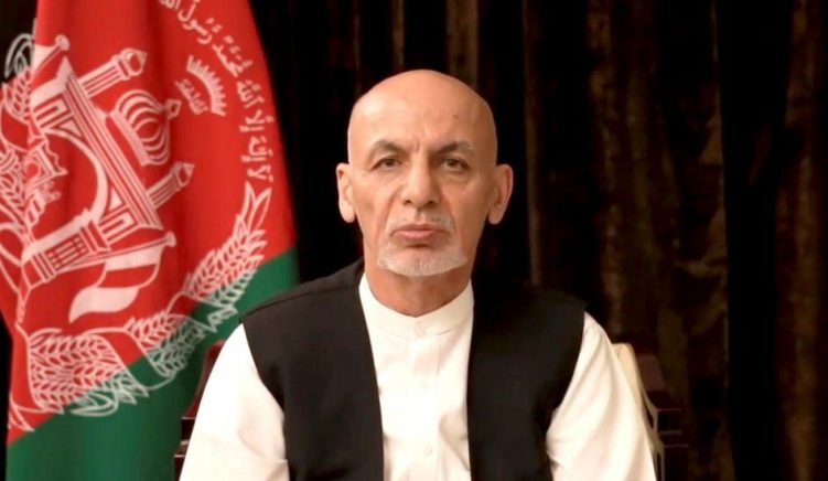 Ish-presidenti i Afganistanit i kërkon falje popullit për largimin nga vendit