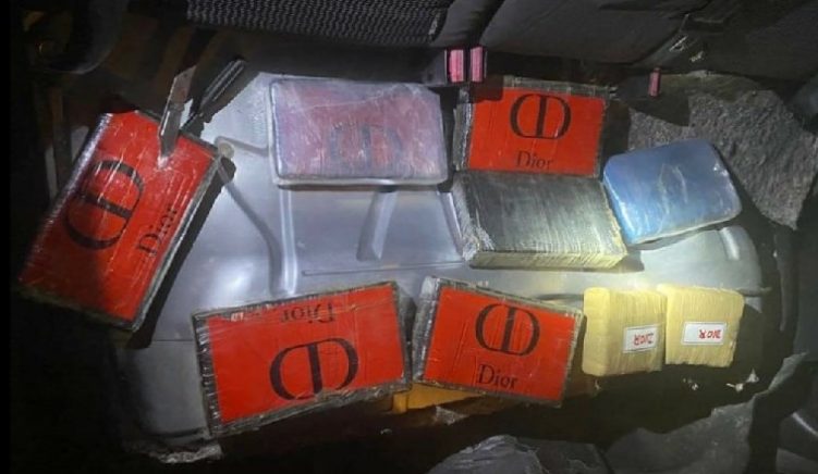 Kapet 9 kg kokainë në kufirin me Kosovën, paketimi i njejtë me një sasi të kapur në Durrës