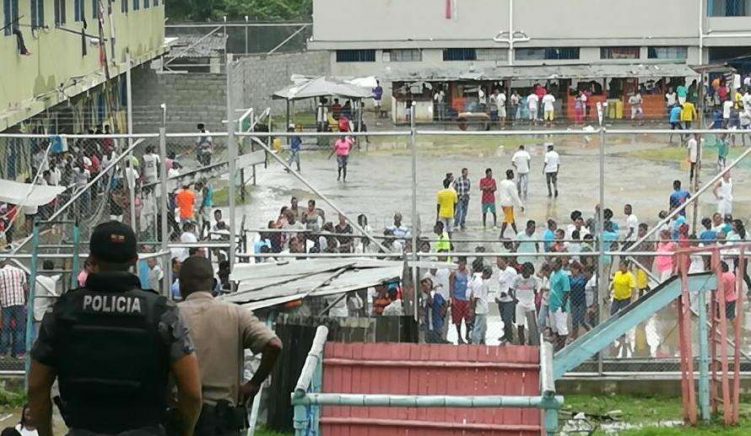 116 të vdekur nga përleshjet mes bandave në një burg të Ekuadorit