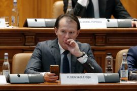 Parlamenti rumun shkarkon qeverinë